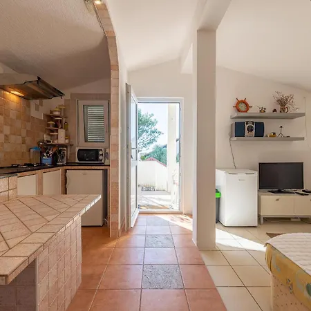 Cozy In With Wifi Appartement Vir